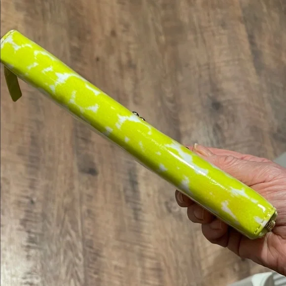 EUC ♠️ Kate Spade Lime Print Zip Wallet Zip Interior Coin Pocket & 12 Card Slots - Picture 8 of 17